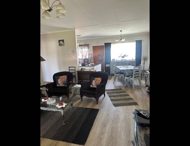 2 BEDROOM TOWNHOUSE FOR SALE IN AMBER VALLEY